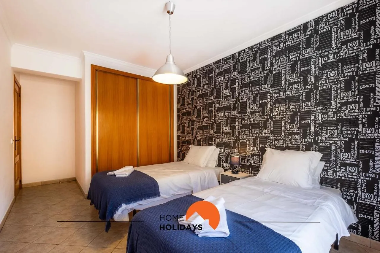 #091 Spacious & Cozy Flat Oldtown 5M Beach Albufeira 0*,  Portugal