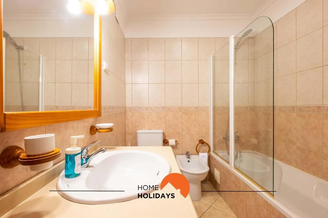 #091 Spacious & Cozy Flat Oldtown 5M Beach Albufeira 0*,  Portugal